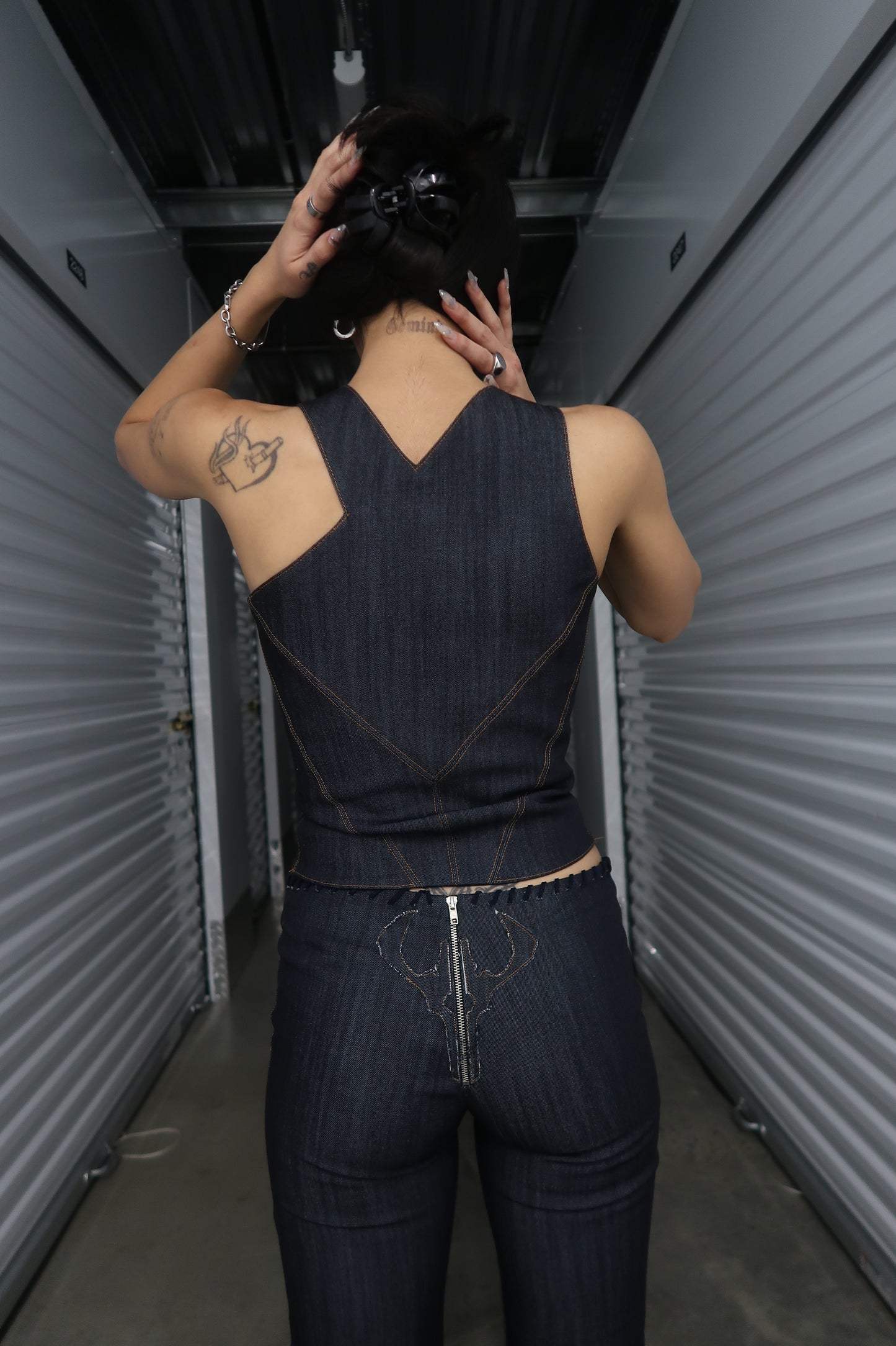 DENIM CREST HALTER VEST